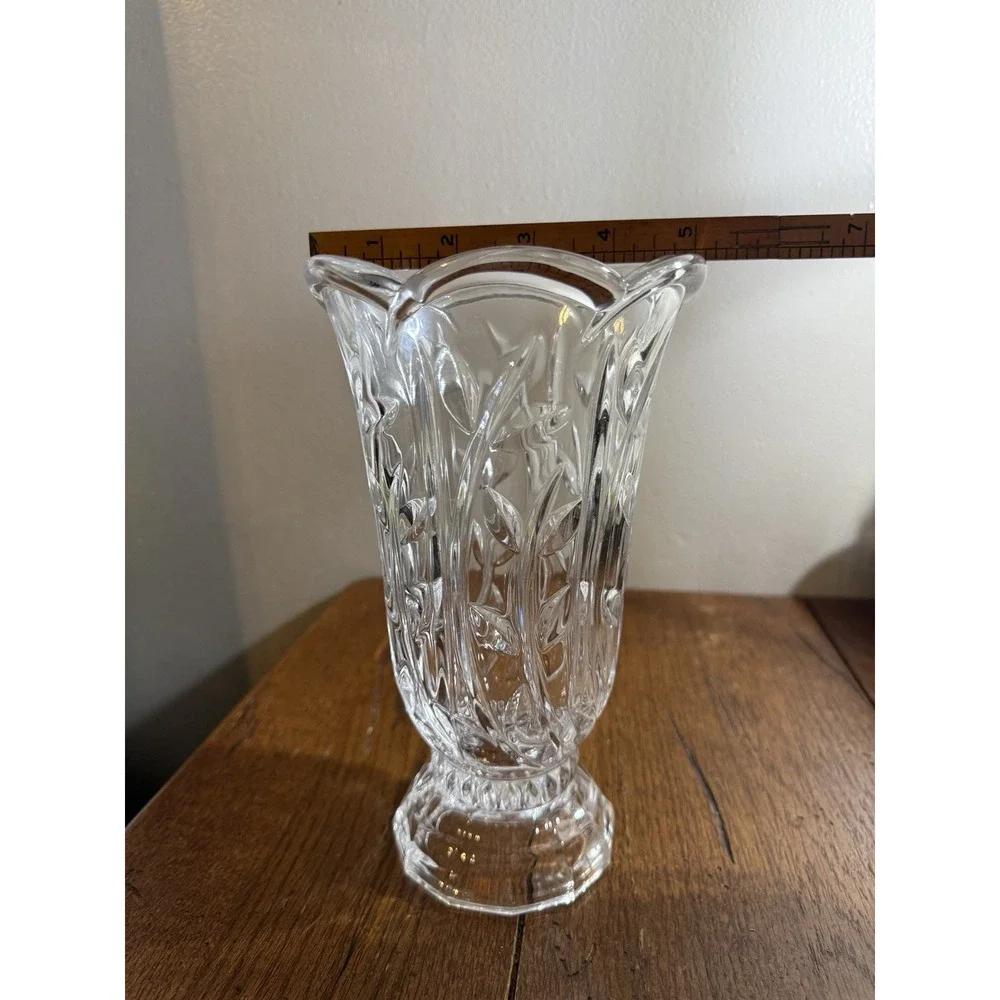Vintage Oasis Crystal Vase With Pedestal Base
